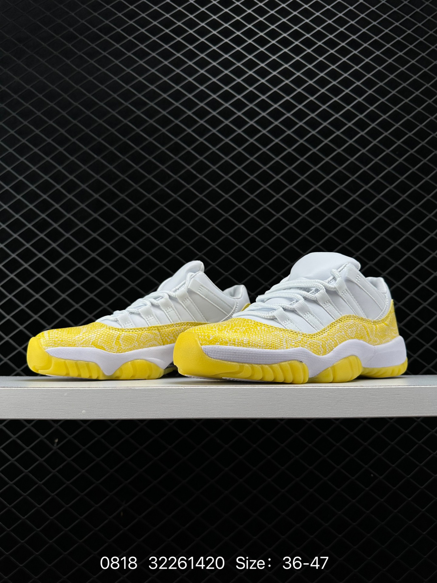 Nike Air Jordan 11 Retro Low LE